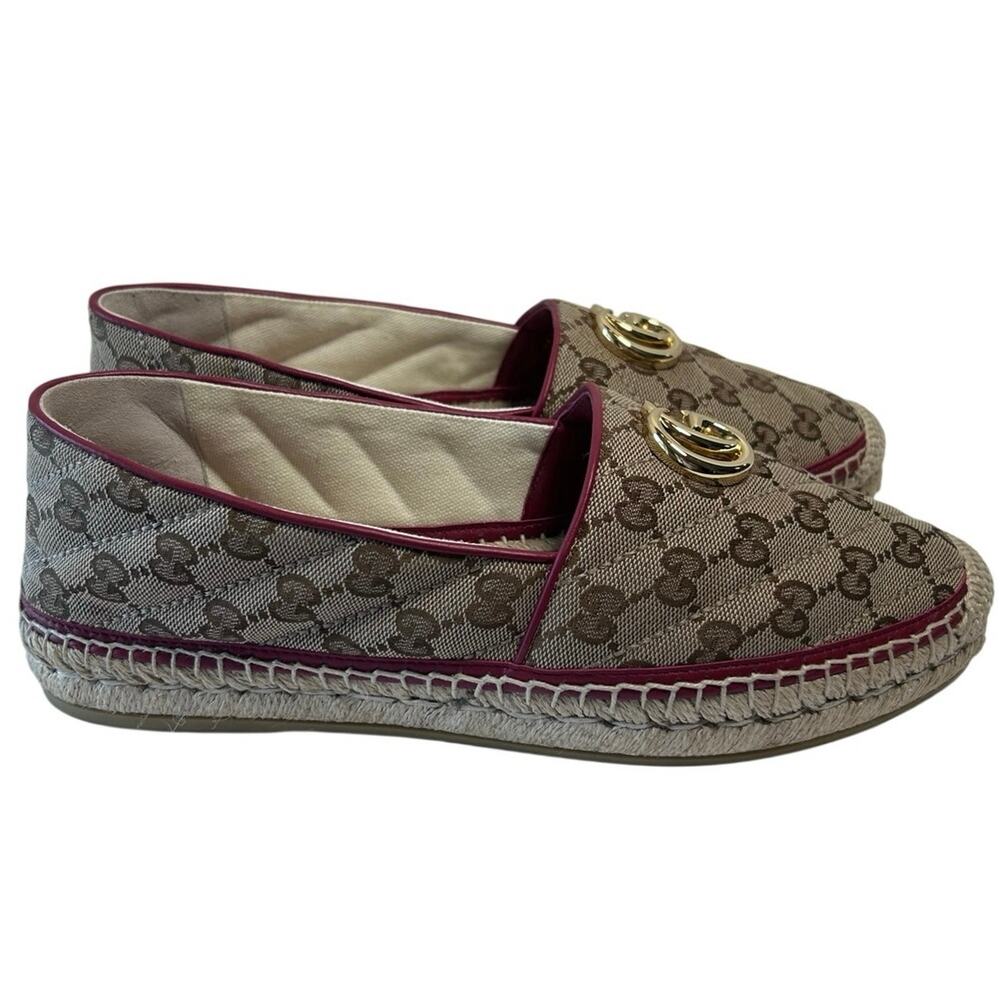 Gucci GG Matelassé Canvas Espadrilles, cherry red leather trim, gold hardware. 9 - Picture 7 of 13